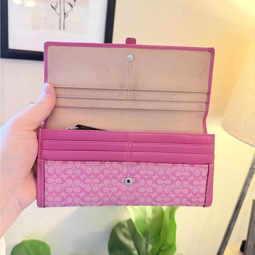 Vintage Coach Pink Y2K Jacquard Signature C Canvas/Leather Buckle Wallet - Picture 3 of 10